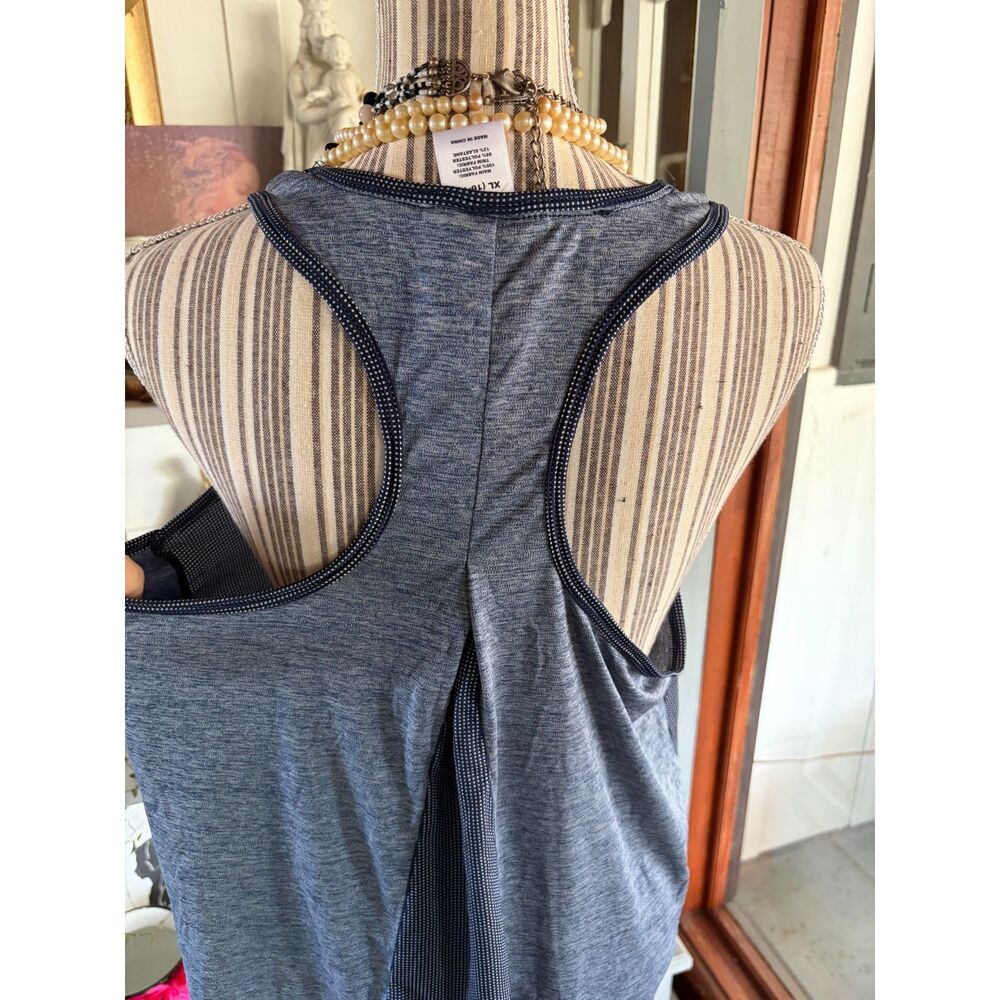 Avia Rare Size XL Racerback Workout Breathable Flowy Feminine Comfy Tank - Picture 9 of 10